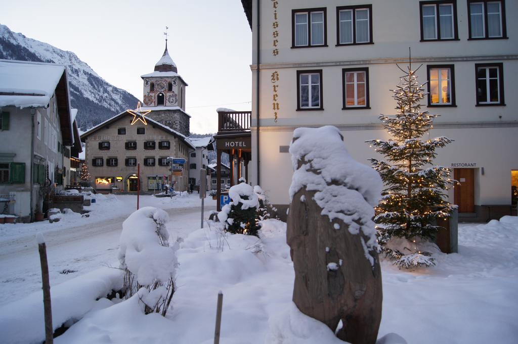 Hotel Weisses Kreuz Bergün Exteriör bild